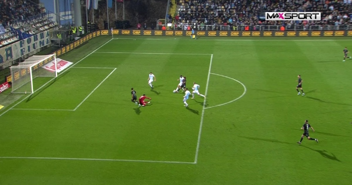 VIDEO Sporna situacija s Rujevice, Riječani su zbog Dinamovog gola poludjeli na suca