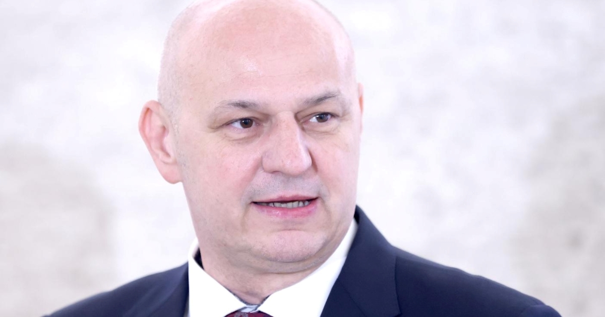 Povjerenstvo: Ako Kolakušić zamrzne saborski mandat, prestat će mu onaj u Bruxellesu