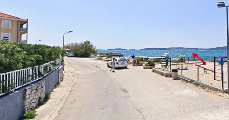 Ukrao romobil kod Šibenika pa danima prijetio vlasniku