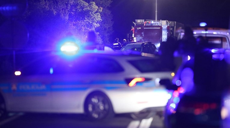 Vozač poginuo u nesreći na izlazu iz Vinkovaca, policija objavila detalje