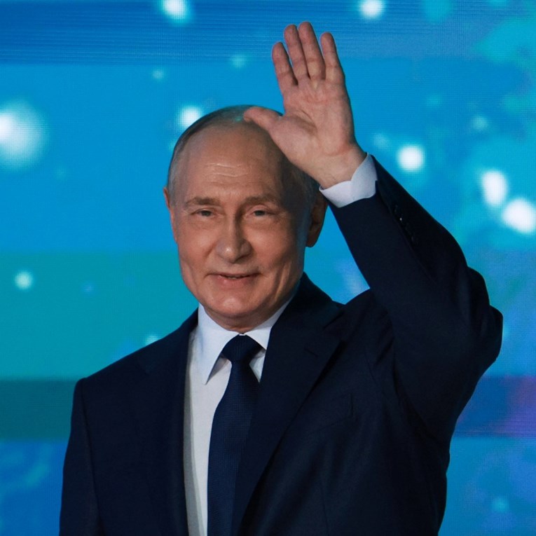 Putin: Nejasno je s kim potpisati prekid vatre. Kijev: Možda trebaš lijekove za mozak