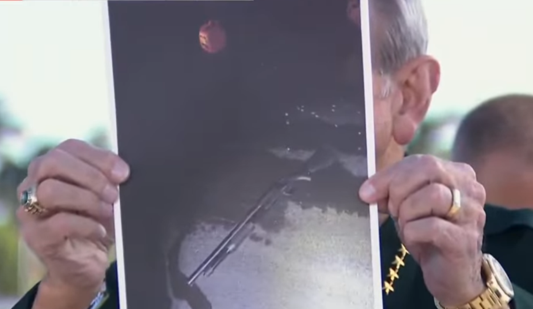 Otkriveno tko je naoružan upao na Trumpovo imanje. "Ovaj otrov ljevice mora prestati"