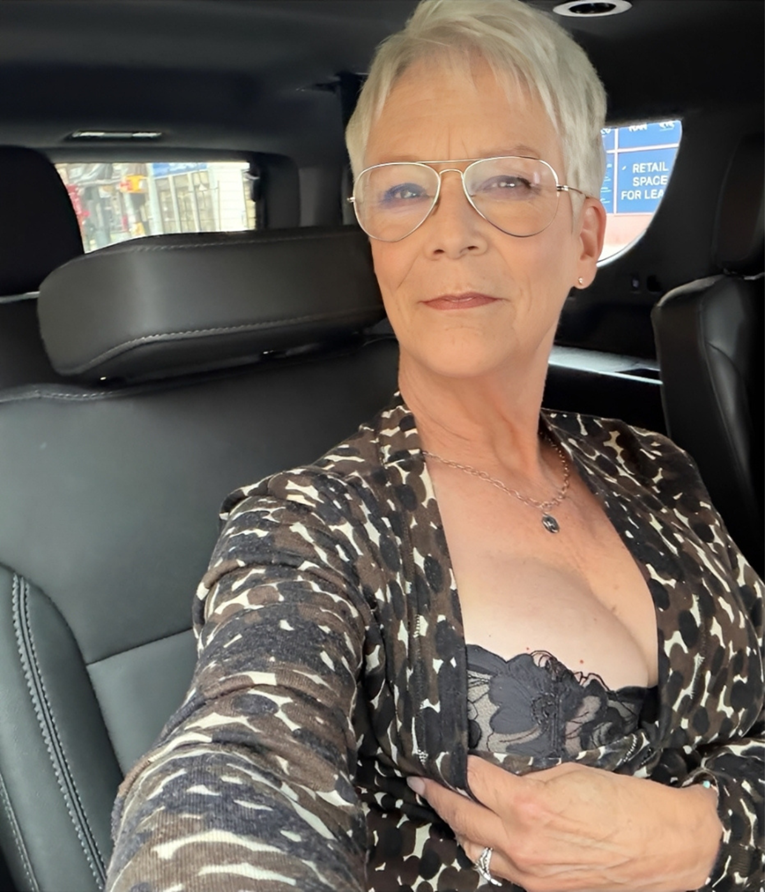 Jamie Lee Curtis (67) selfiejem u grudnjaku podržala film Maggie Gyllenhaal