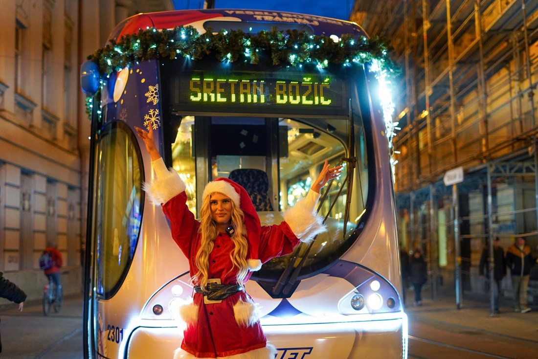 Najpopularnija ZET-ova vozačica ponovno je Baka Mraz: "Osjećaj je neprocjenjiv"