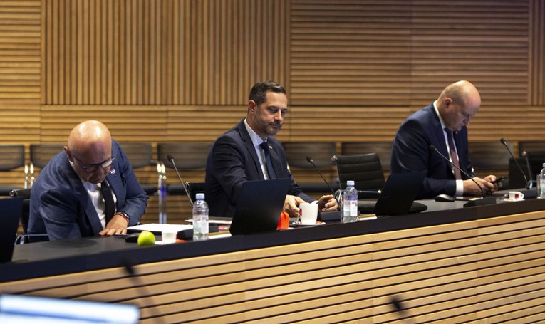 Vlada povećava potporu projektima u BiH