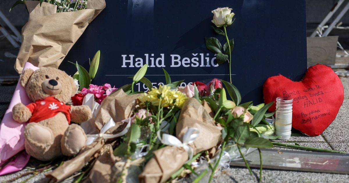 "Pamtit ćemo te cijelog života": Građani u Sarajevu i danas donose cvijeće za Halida