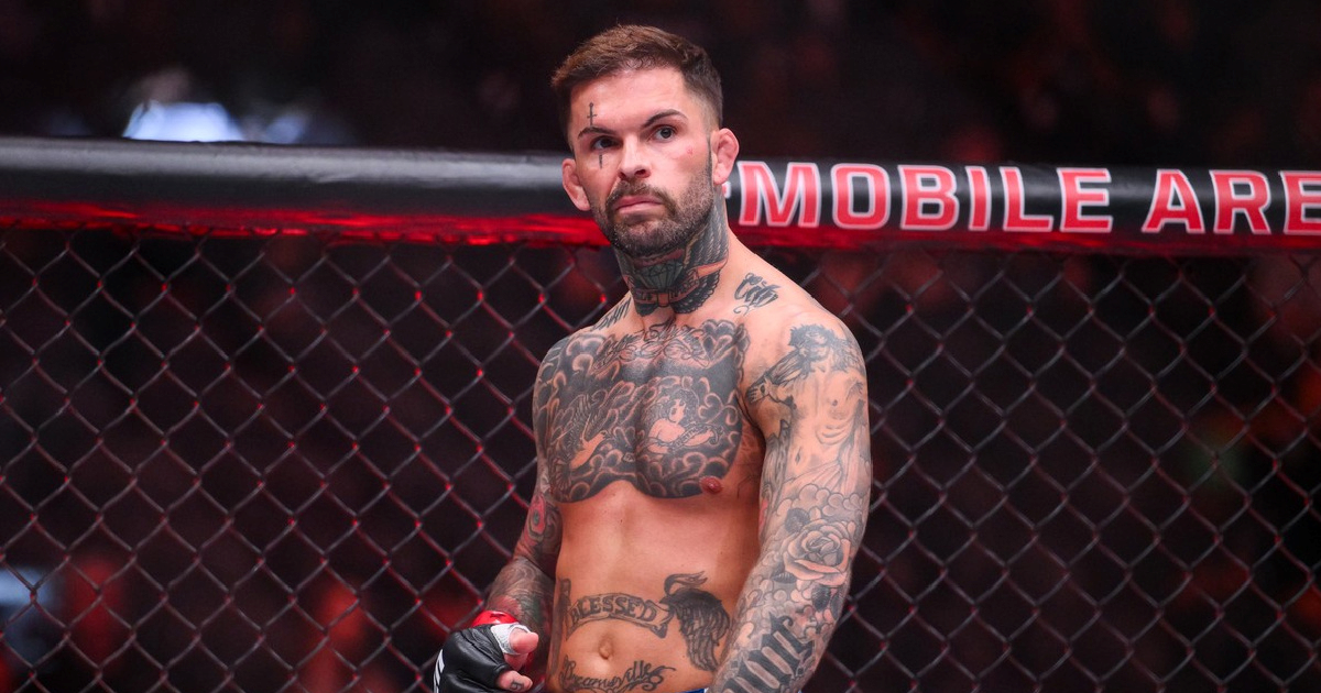 VIDEO Bizaran meč u UFC-u. Bivši prvak povraćao u kavezu pa nastavio borbu