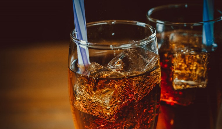 Obustavljen postupak protiv Coca-Cole u Hrvatskoj, promijenit će sporne ugovore