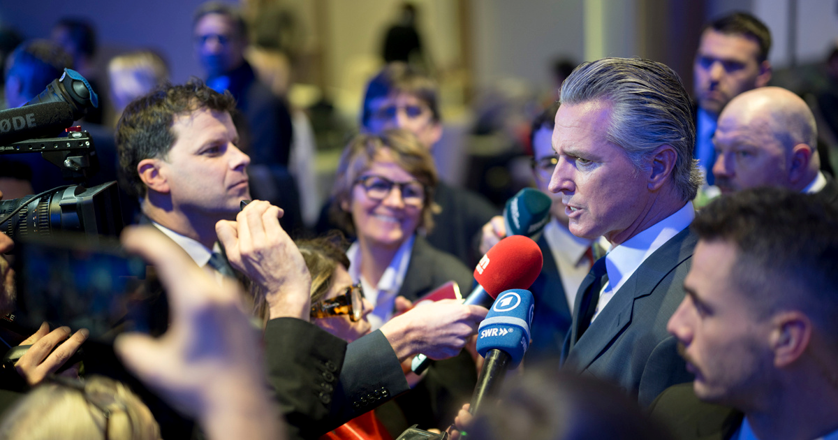 Guverner Kalifornije: Zabranjen mi je ulazak u američki paviljon u Davosu