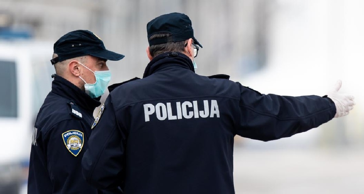 U Split uplovio brod iz Italije, posada u samoizolaciji