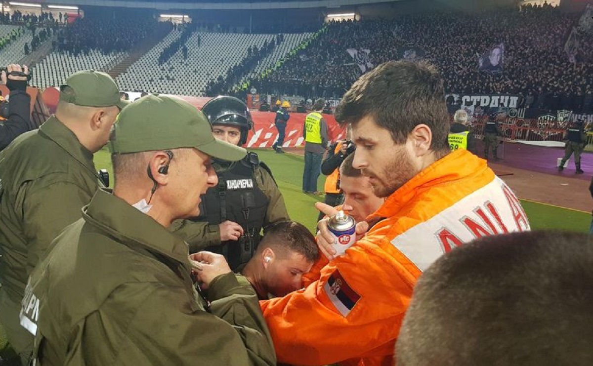 Policajac u krvi, Grobari se međusobno mlatili na beogradskom derbiju