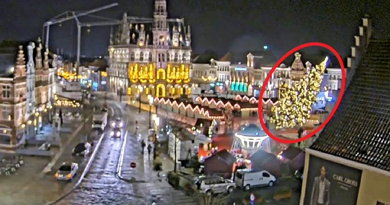 20-metarski bor pao na ljude na božićnom sajmu u Belgiji. Žena poginula