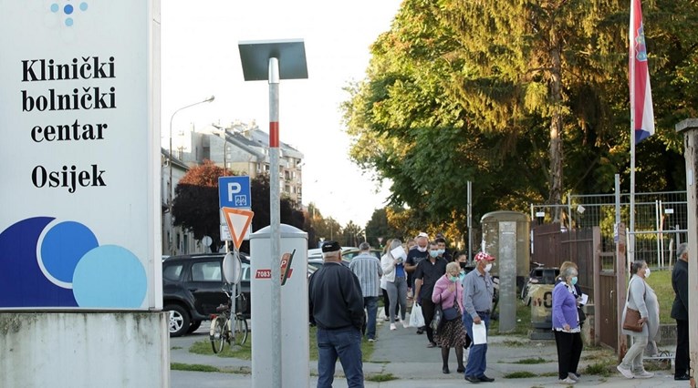 KBC Osijek necijepljenim radnicima: Ako se pacijent zarazi, mogli bi platiti odštetu