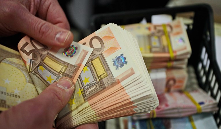 Rusi podigli 7.5 milijardi eura gotovine dok su u rujnu napuštali zemlju