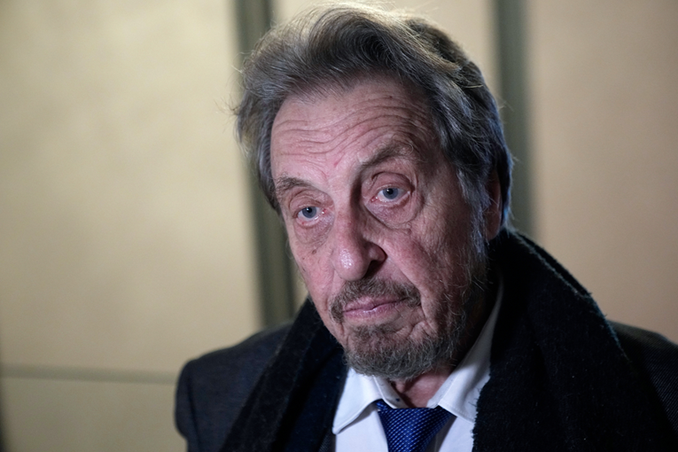 Muskov otac: Volio bih dobiti rusku putovnicu