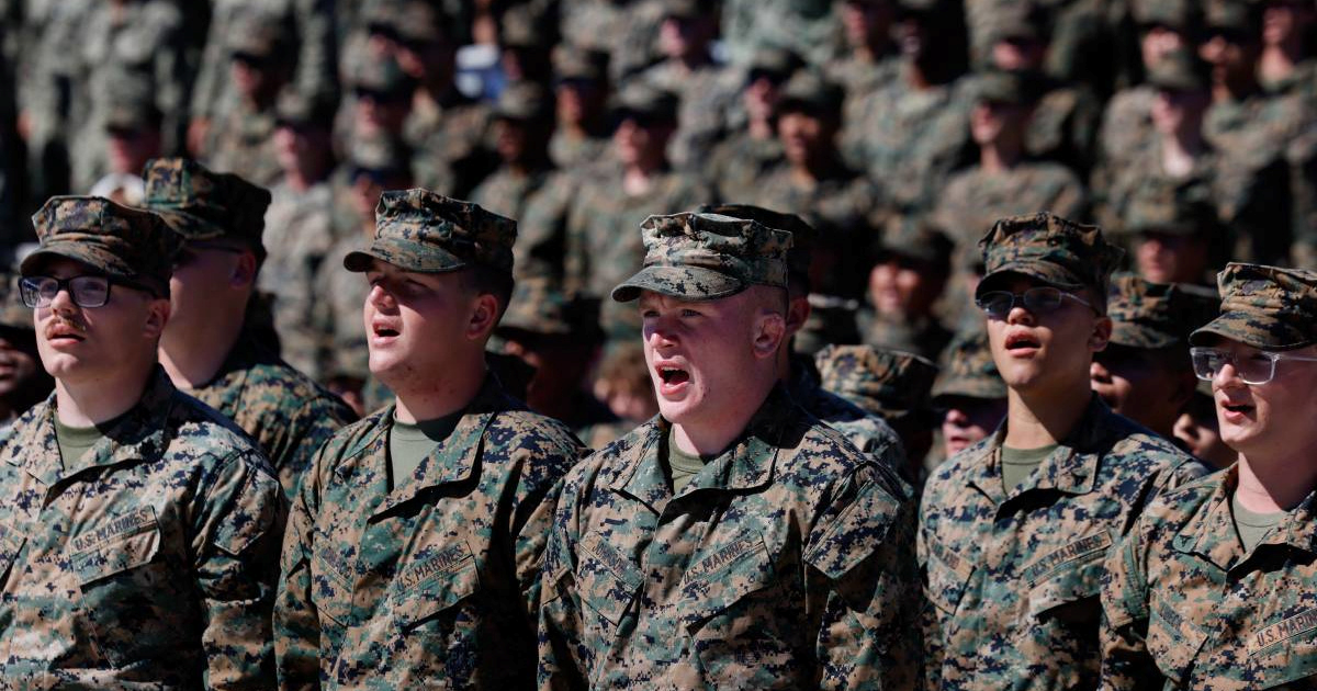 Roditelji imigranti propustili promociju marinaca u SAD-u zbog straha od ICE-a