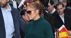 Nova frizura i besprijekoran stajling: J.Lo izgleda bolje nego ikad
