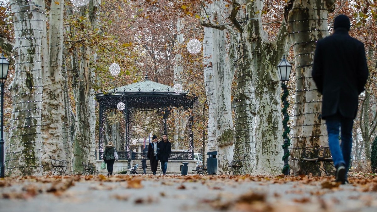Lampice su već tu: Advent se otvara u subotu, a evo kako sad izgleda Zrinjevac
