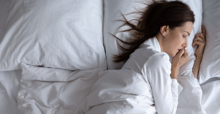 Trebalo bi ih izbjegavati: Liječnici otkrivaju dva najnezdravija položaja za spavanje
