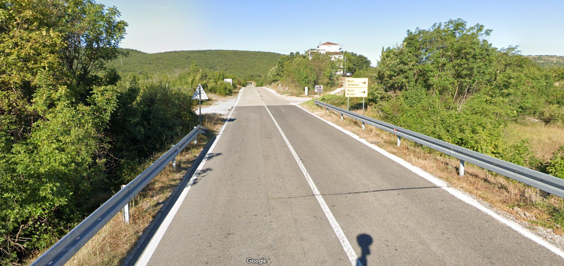 Prometna kod Trilja, dvoje ljudi ozlijeđeno. Cesta zatvorena pa opet otvorena
