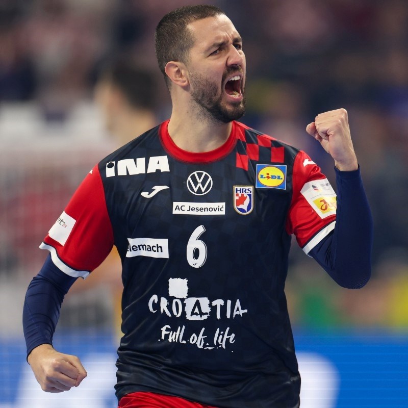 Hrvatski rukometaš zabio osam golova Barceloni i približio se rekordu Lige prvaka
