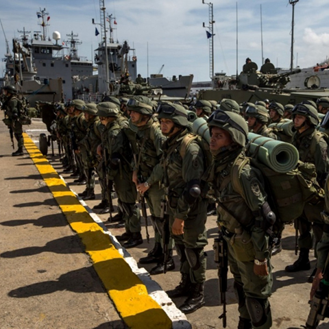 Venezuela raspoređuje desetke tisuća vojnika diljem zemlje