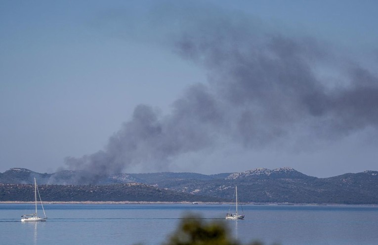 Stanovnici Dugog otoka nakon požara: Spasila nas je bura, mogli smo biti novi Omiš