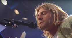 Prodaje se gitara koju je Kurt Cobain svirao u spotu za Smells Like Teen Spirit