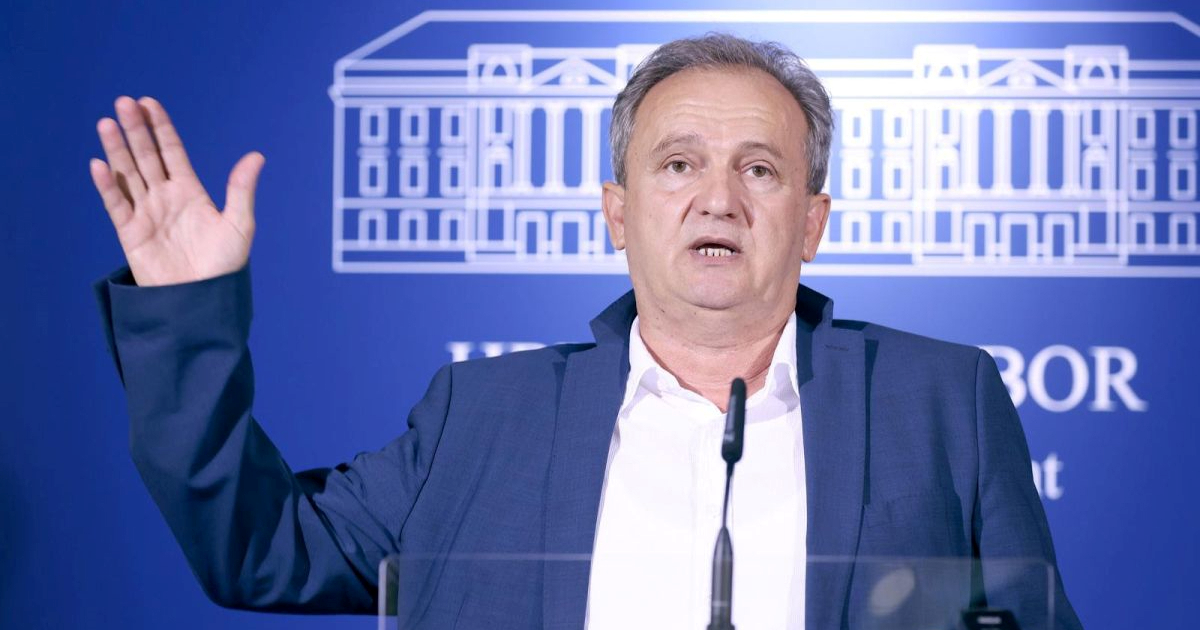 SDP-ovac: Plenkovićev orao Dujić devastirao Hrvatske šume više nego drugi u 300 godina