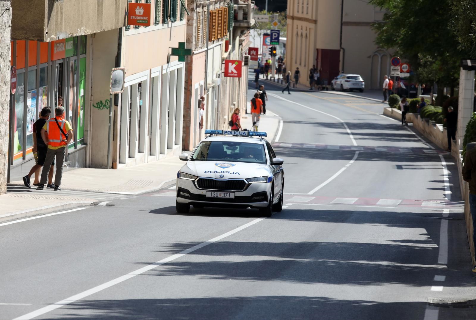 U Sinju zaustavljen 70-godišnji motociklist, napuhao 2.35 promila alkohola