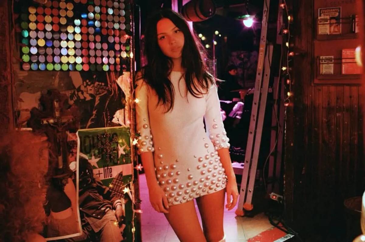 Olivia Rodrigo u novom spotu odala počast modnoj ikoni Jane Birkin