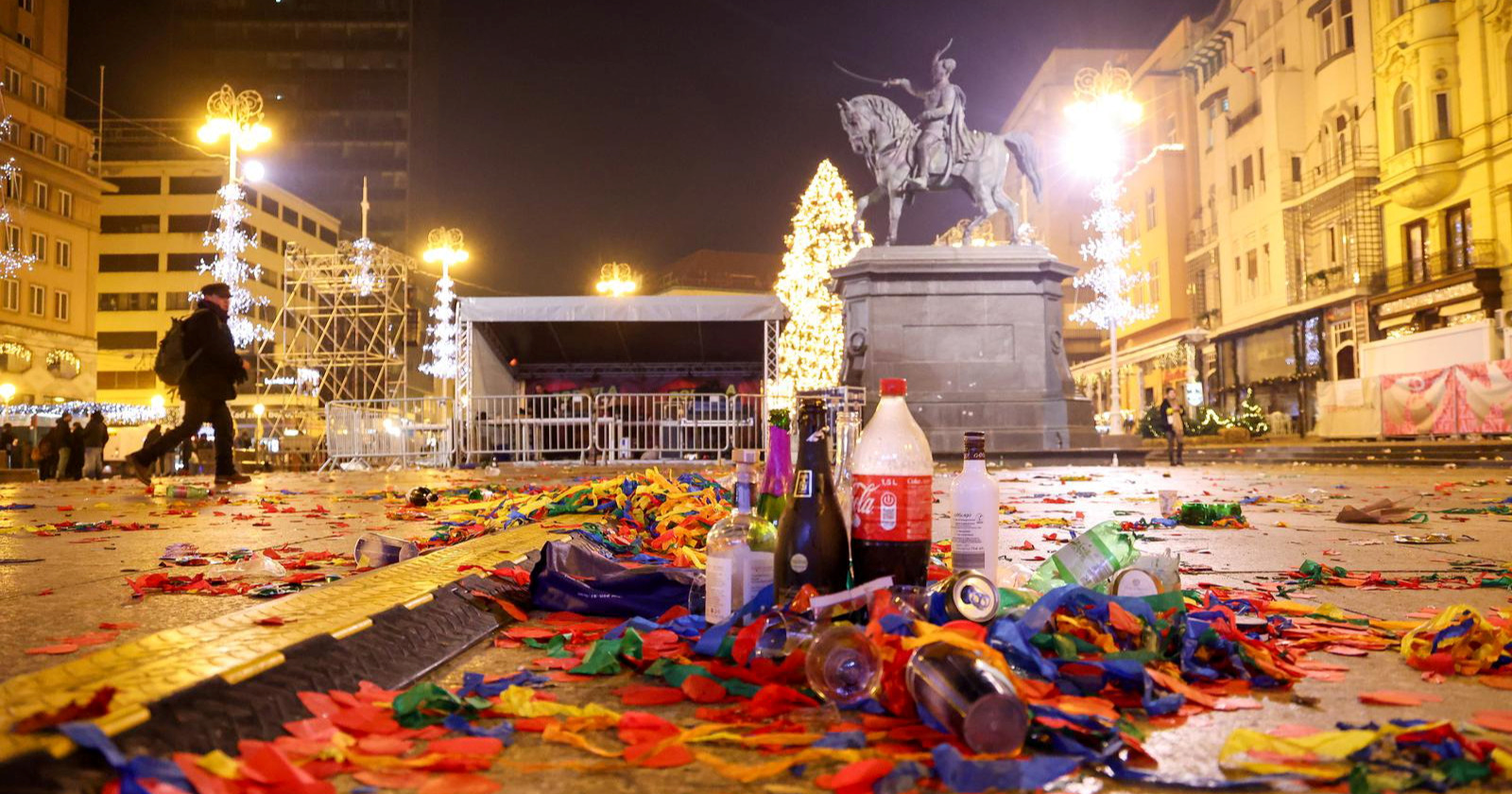 FOTO Ovako je izgledao Trg bana Jelačića nakon dočeka sinoć