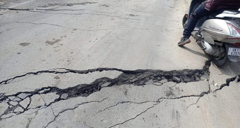 Grad u Indiji počeo tonuti, uzrok je neplanska gradnja 