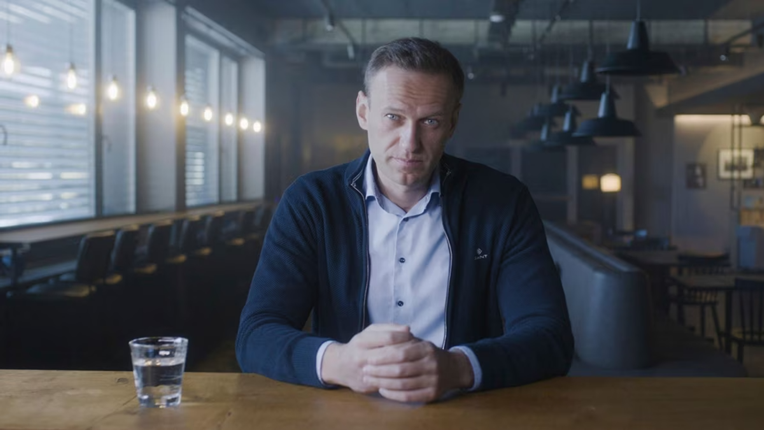 Navalni posvetio Oscarom nagrađeni film o sebi borcima protiv diktature i rata