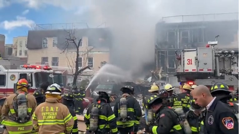 VIDEO Eksplozija i požar u New Yorku, jedna osoba poginula