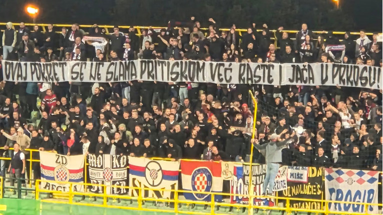 Pogledajte transparent koji je Torcida podigla na utakmici Istra - Hajduk