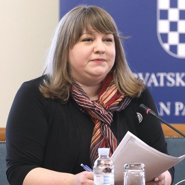 Socijaldemokrati traže uvođenje spolnog odgoja u osnovne i srednje škole