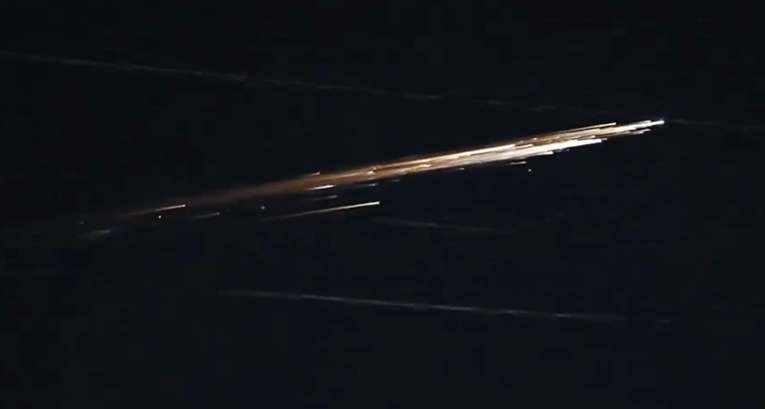VIDEO Misteriozni objekti obasjali nebo iznad Kalifornije