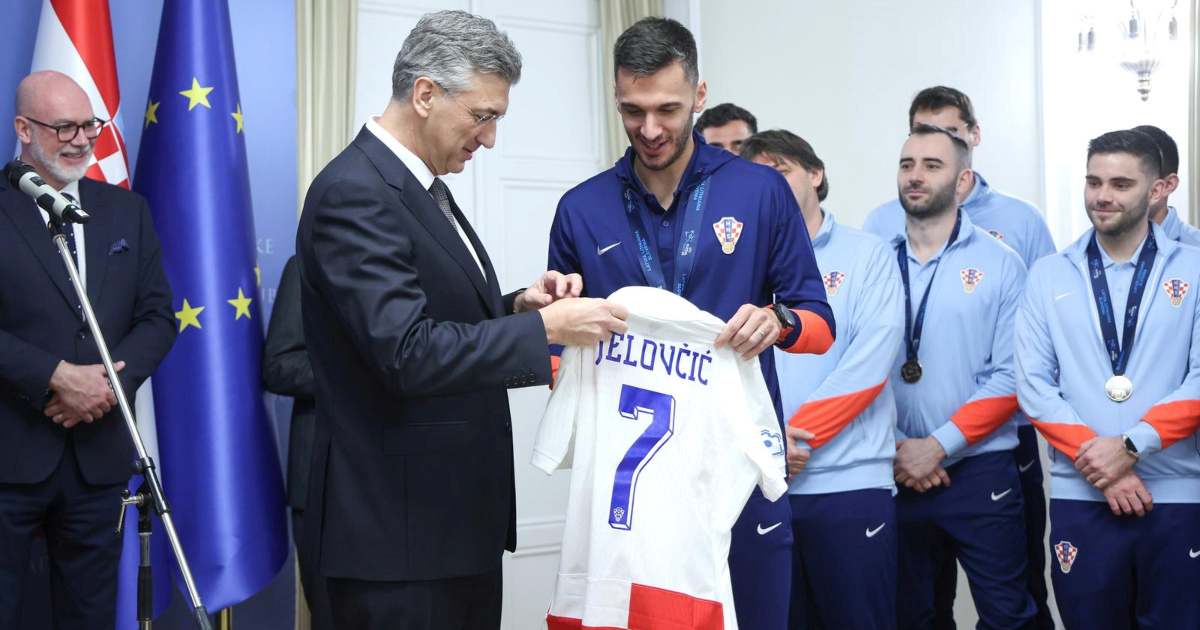 Plenković futsalašima: Dobit ćete nagradu iako ste nam izvan zakonskog okvira
