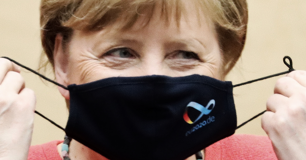 Angela Merkel prvi put fotografirana sa zaštitnom maskom
