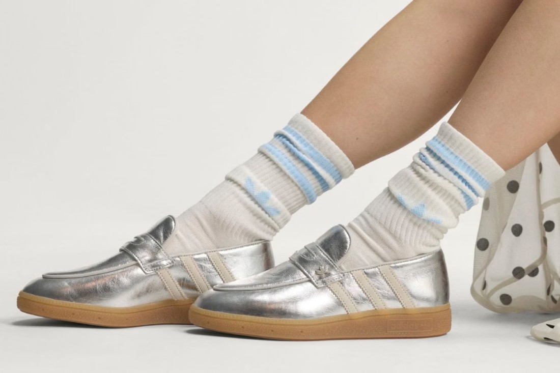 adidas pretvorio kultne tenisice u mokasinke. Stižu u metalik srebrnoj