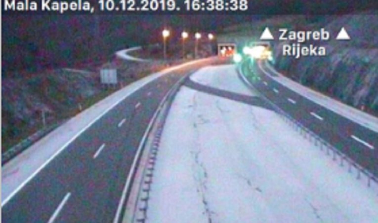 Zbog olujnog vjetra zatvorena autocesta, DHMZ najavio nove velike probleme