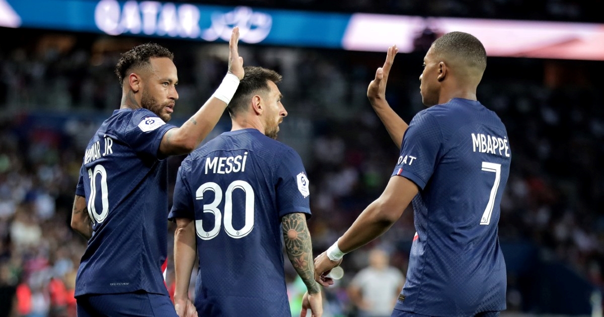 Dani Alves: Da Mbappe koji put doda loptu, zabio bi 150 golova
