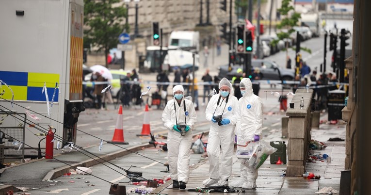 Jedanaest osoba u bolnici nakon napada u Liverpoolu. Napadač bio na drogama