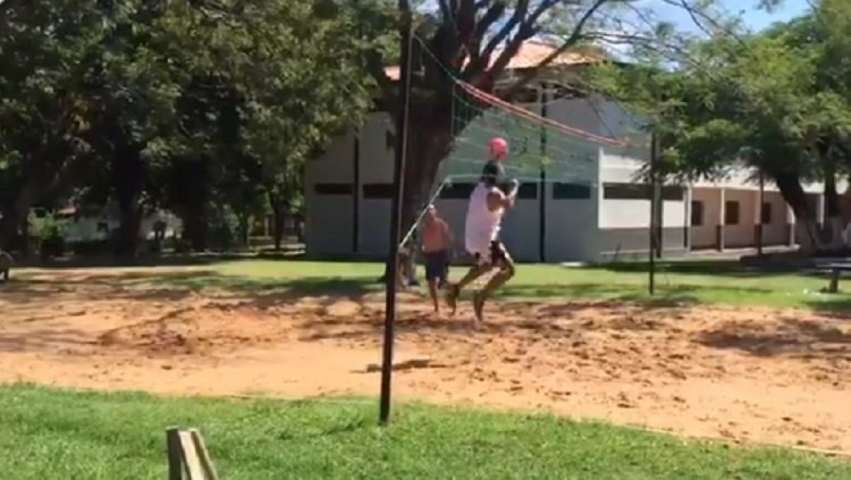 Pojavila se nova snimka Ronaldinha iz zatvora