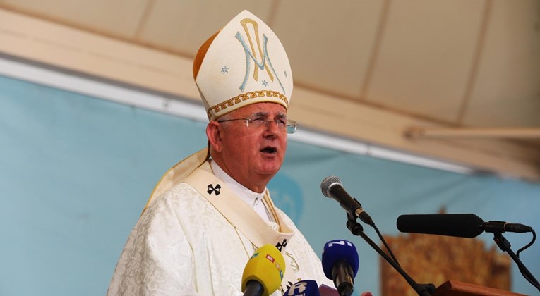 Nadbiskup Uzinić: Kršćanstvo koje se poziva na Krista, a odbija stranca, izdaje vjeru