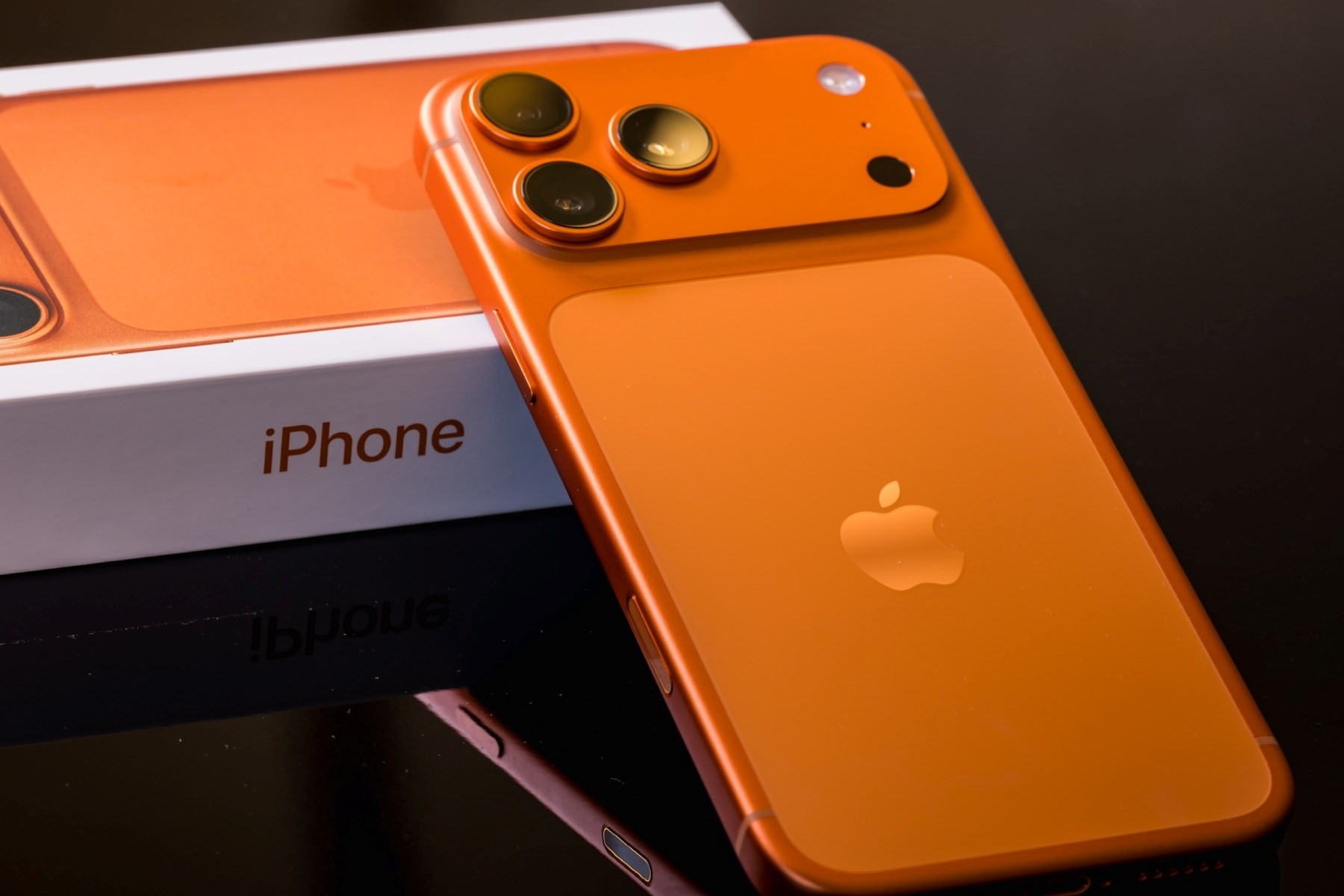 iPhone 17 ruši rekorde, Apple prijeti Samsungovom vodstvu