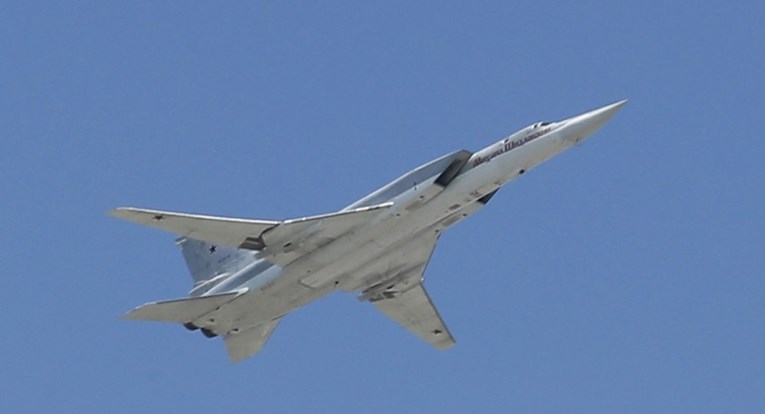 Britanci: Moguće je da je ukrajinski dron koji je napao aerodrom lansiran iz Rusije