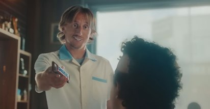 Modrić je zvijezda nove reklame za Snickers, pogledajte kako se snašao kao glumac