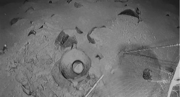 Kod Izraela otkrivena olupina broda stara 3300 godina, nađene stotine cijelih amfora